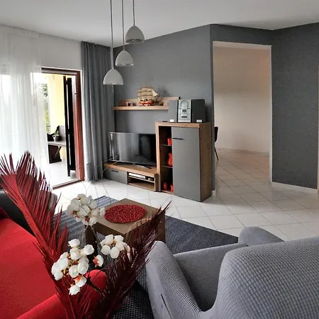 Appartement Family Vinja - Privat Garden - Whirlpool Poreč