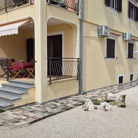 Appartement Family Vinja - Privat Garden - Whirlpool *