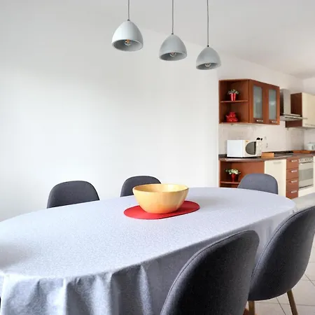 Apartment Family Vinja - Privat Garden - Whirlpool Porec