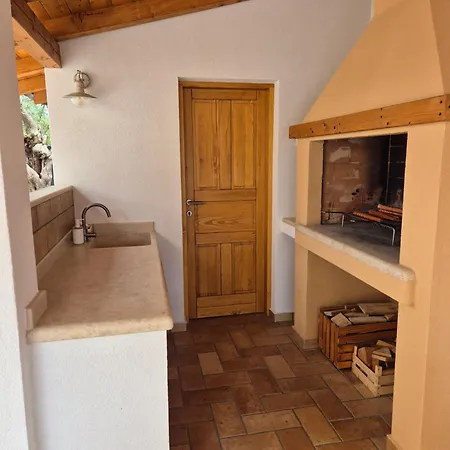 Family Vinja - Privat Garden - Whirlpool Apartment *