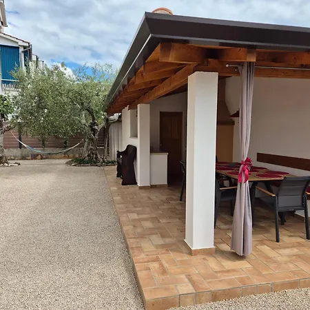 Family Vinja - Privat Garden - Whirlpool Porec