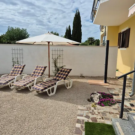 Vinja - Privat Garden - Whirlpool Poreč
