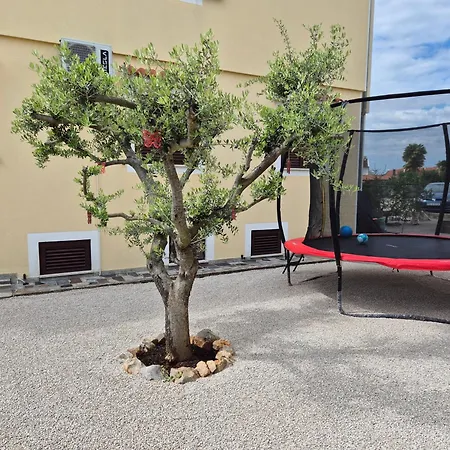 Appartement Vinja - Ground Floor - Garden