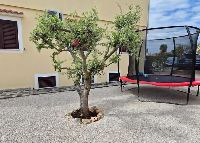 Διαμέρισμα Family Vinja - Privat Garden - Whirlpool