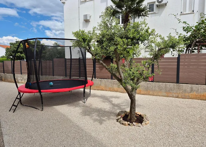 Διαμέρισμα Family Vinja - Privat Garden - Whirlpool