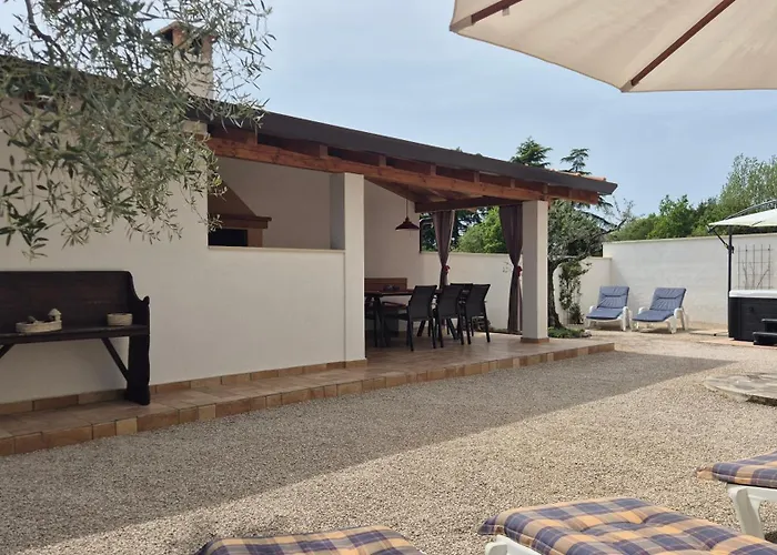 Daire Family Vinja - Privat Garden - Whirlpool