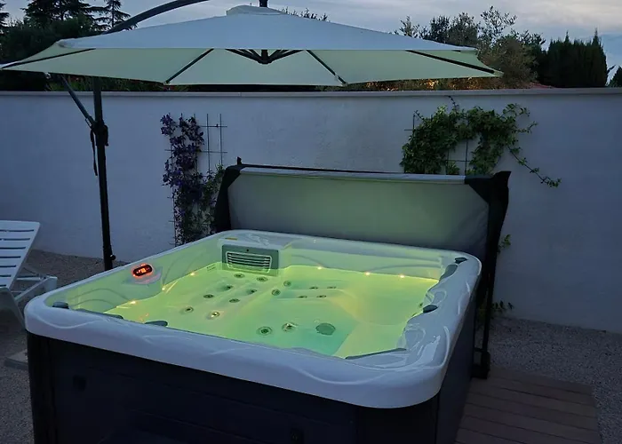 Family Vinja - Privat Garden - Whirlpool * Porec